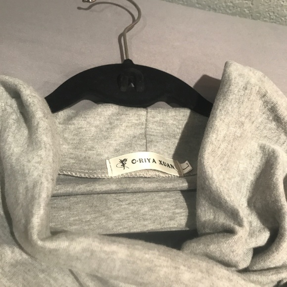 Grey Wrap - Picture 2 of 3